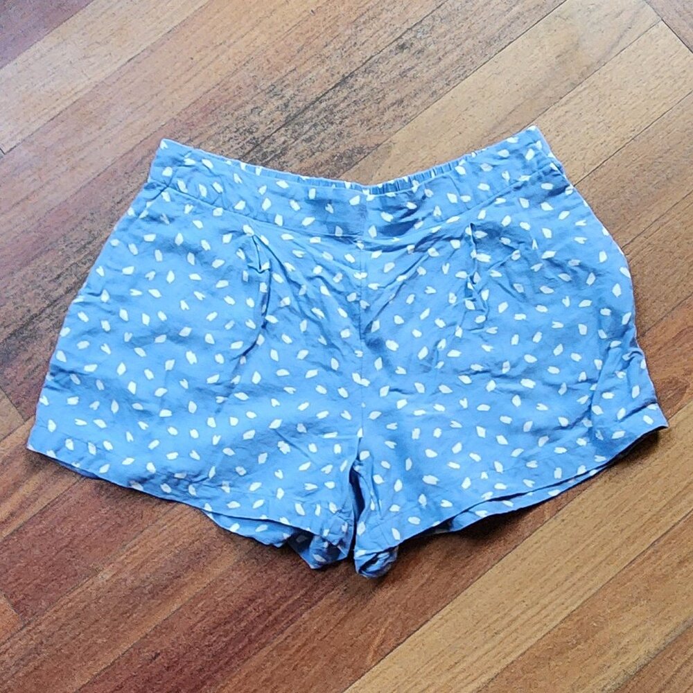 LOFT Blue/White Speckled Shorts Size Medium